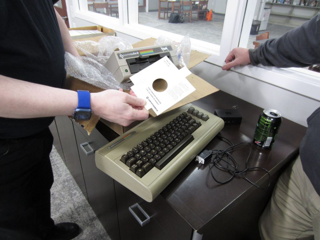 James trades a non-working Commodore 64 and a working 1541 disk drive, both in mint condition, to Joel, in exchange for a Raspberry Pi 4. 